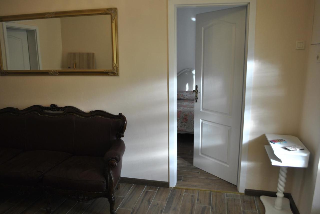 Apartment Pod Kostanji Osp Extérieur photo